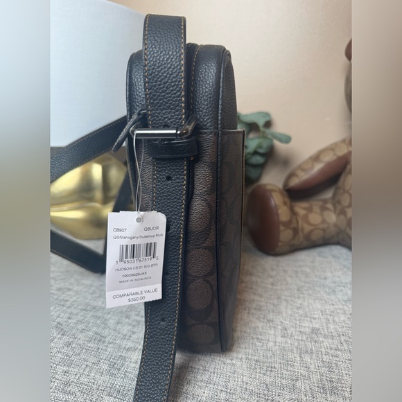 $179 COACH MEN’S HUDSON  Crossbody 21 Bag In Signature Varsity Stripe - Picture 2 of 7